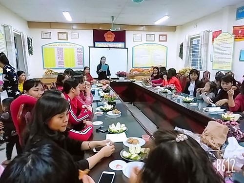 Công đoàn trường mầm non Ánh Sao tổ chức ngày Phụ nữ Việt Nam 20-10 cho công đoàn viên nhà trường.